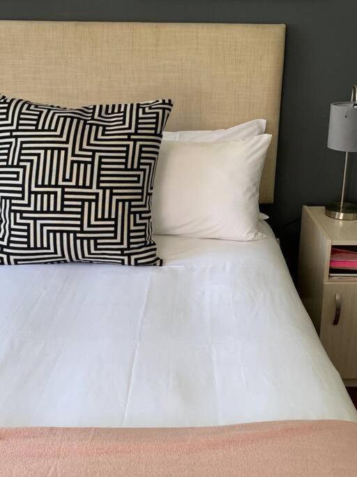 קייפטאון 1-Bedroom Sea Point Gem - Perfect Location! מראה חיצוני תמונה